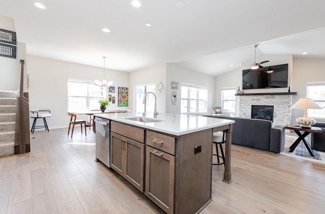 W206N5693 Muirfield DRIVE, Menomonee Falls, WI 53051