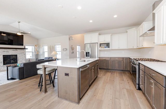 W206N5693 Muirfield DRIVE, Menomonee Falls, WI 53051