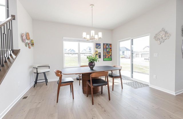 W206N5693 Muirfield DRIVE, Menomonee Falls, WI 53051