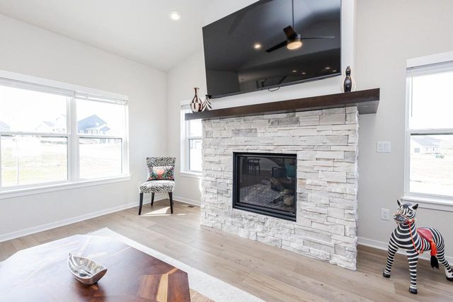 W206N5693 Muirfield DRIVE, Menomonee Falls, WI 53051