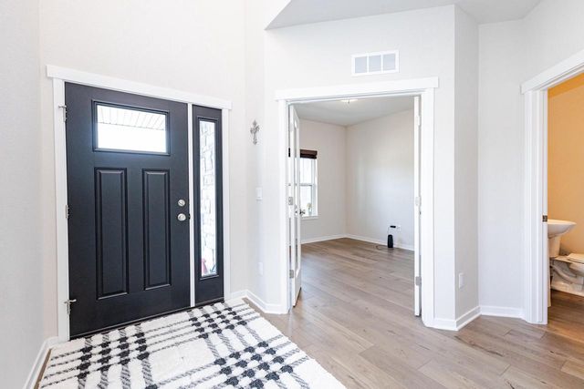 W206N5693 Muirfield DRIVE, Menomonee Falls, WI 53051