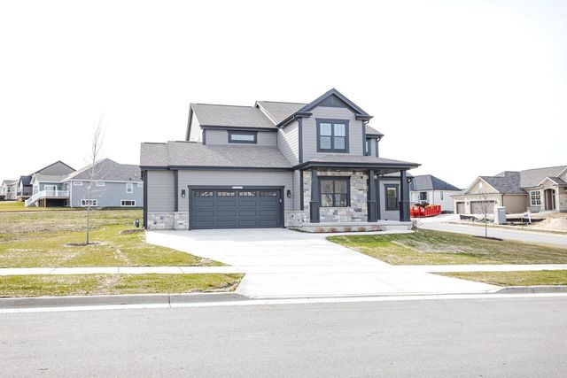 W206N5693 Muirfield DRIVE, Menomonee Falls, WI 53051