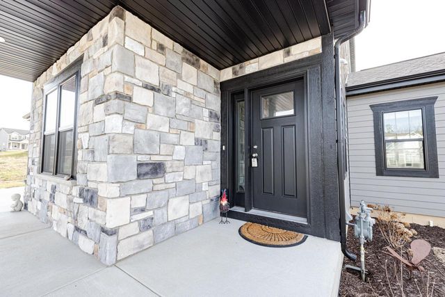 W206N5693 Muirfield DRIVE, Menomonee Falls, WI 53051