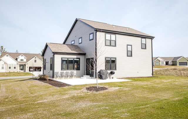 W206N5693 Muirfield DRIVE, Menomonee Falls, WI 53051