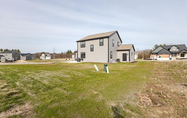 W206N5693 Muirfield DRIVE, Menomonee Falls, WI 53051
