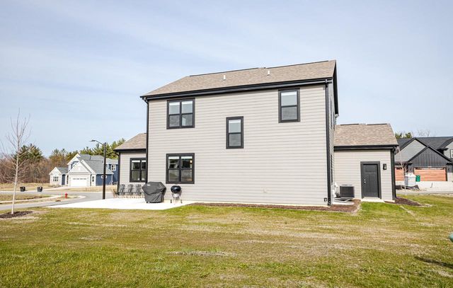W206N5693 Muirfield DRIVE, Menomonee Falls, WI 53051