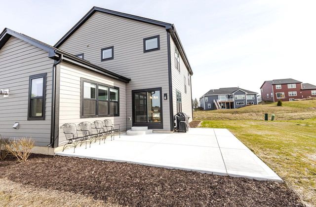 W206N5693 Muirfield DRIVE, Menomonee Falls, WI 53051
