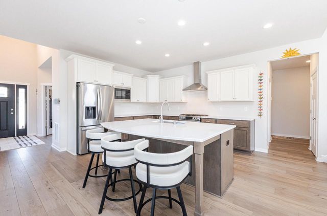 W206N5693 Muirfield DRIVE, Menomonee Falls, WI 53051
