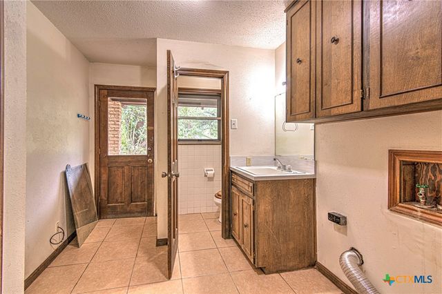 5520 S 31st Street, Temple, TX 76502