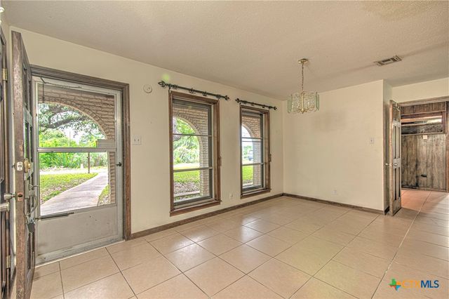5520 S 31st Street, Temple, TX 76502