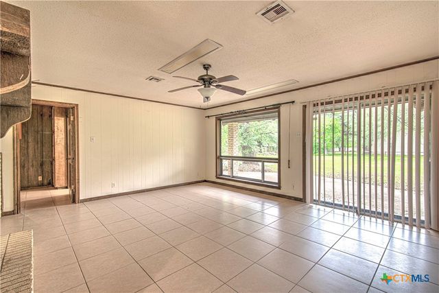 5520 S 31st Street, Temple, TX 76502