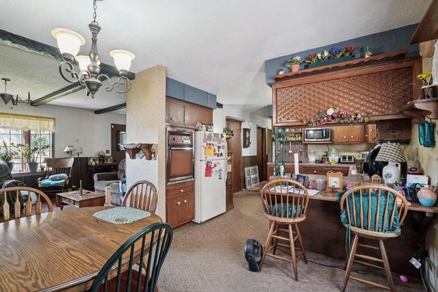 34994 Delafield ROAD, Oconomowoc, WI 53066