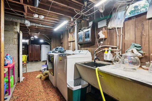 34994 Delafield ROAD, Oconomowoc, WI 53066