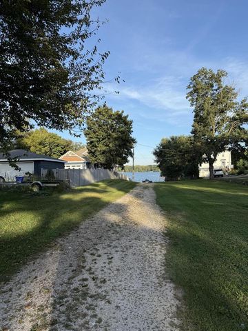 34994 Delafield ROAD, Oconomowoc, WI 53066