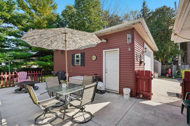 34994 Delafield ROAD, Oconomowoc, WI 53066