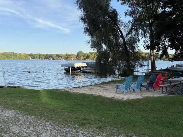 34994 Delafield ROAD, Oconomowoc, WI 53066