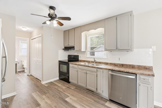 2816 Thurrock Drive, Apex, NC 27539