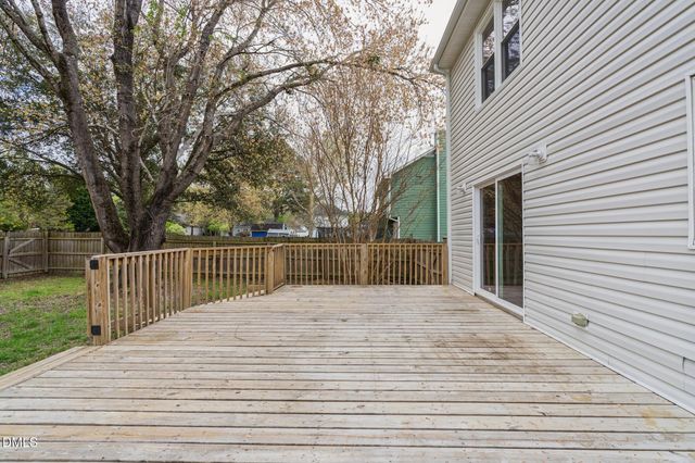 2816 Thurrock Drive, Apex, NC 27539