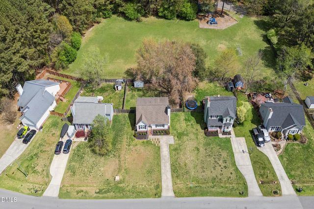 2816 Thurrock Drive, Apex, NC 27539