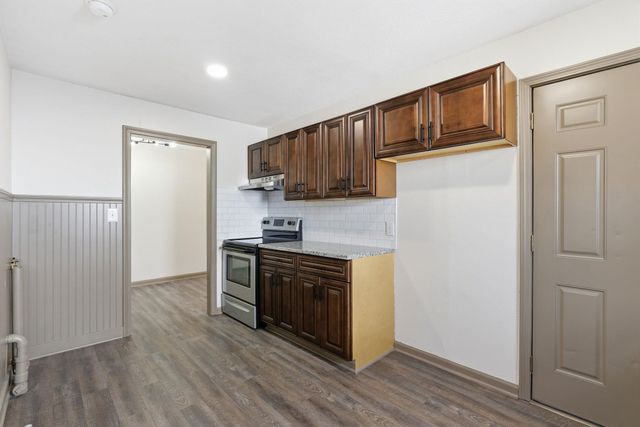 1542 N Battin St, Wichita, KS 67208