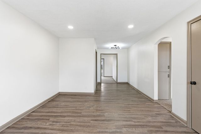 1542 N Battin St, Wichita, KS 67208