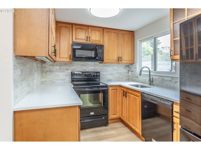 2500 Sw 15TH St, Gresham, OR 97080