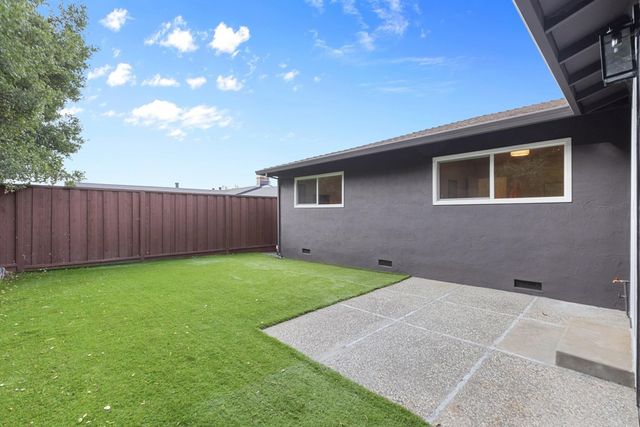 4072 4072 Oak Hill Rd, Oakland, CA 94605