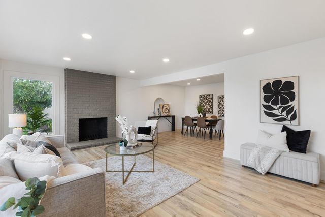 4072 4072 Oak Hill Rd, Oakland, CA 94605