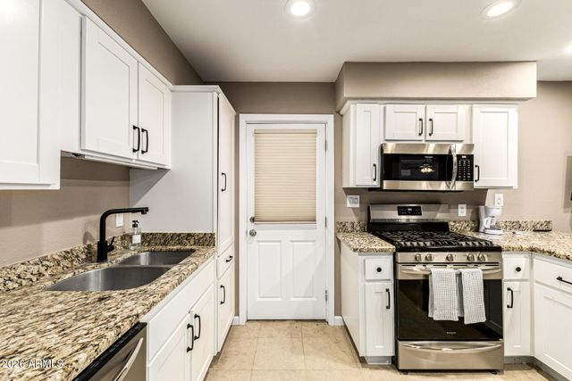 2537 E LA JOLLA Drive, Tempe, AZ 85282