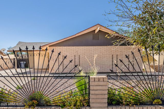2537 E LA JOLLA Drive, Tempe, AZ 85282