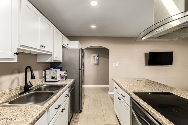 2537 E LA JOLLA Drive, Tempe, AZ 85282