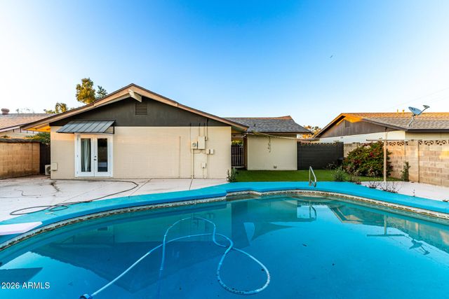 2537 E LA JOLLA Drive, Tempe, AZ 85282