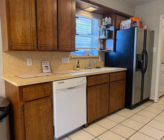 3011 NE Lancaster, Lawton, OK 73507