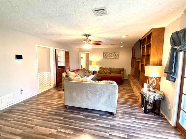 3011 NE Lancaster, Lawton, OK 73507