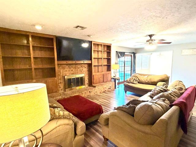 3011 NE Lancaster, Lawton, OK 73507