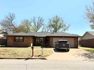 3011 NE Lancaster, Lawton, OK 73507