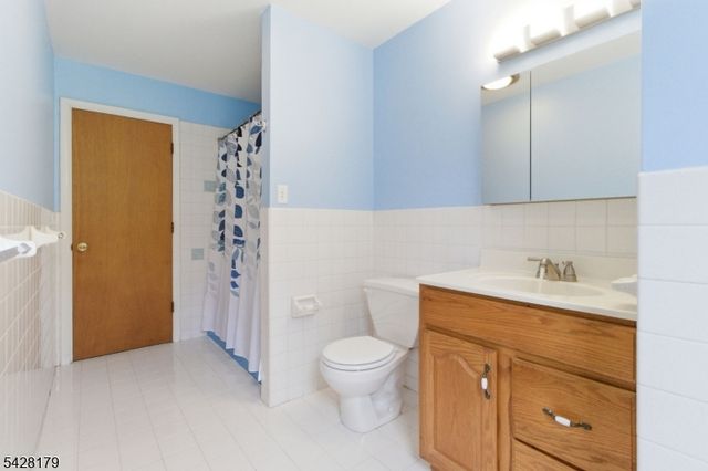 1000 Harmony Brass Castle Rd, Harmony Twp., NJ 07882