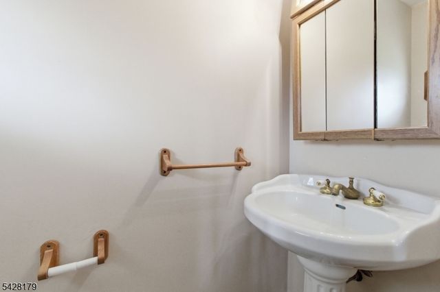 1000 Harmony Brass Castle Rd, Harmony Twp., NJ 07882