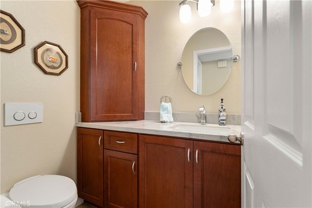 1106 Ridgecrest, Costa Mesa, CA 92627