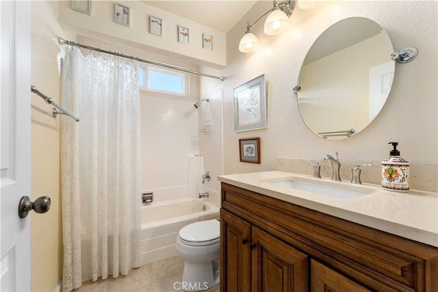 1106 Ridgecrest, Costa Mesa, CA 92627