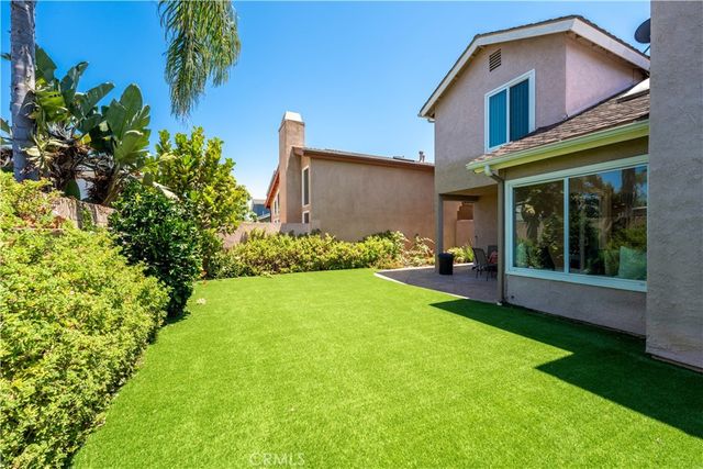 1106 Ridgecrest, Costa Mesa, CA 92627