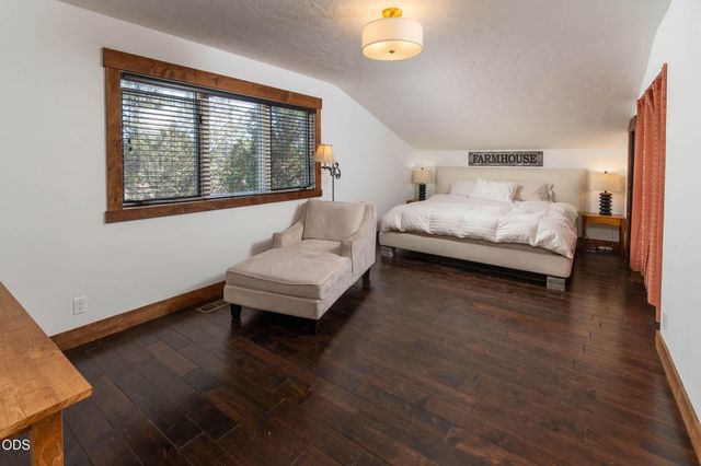 60445 Billadeau Road, Bend, OR 97702