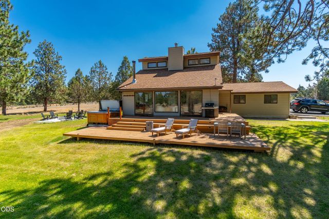 60445 Billadeau Road, Bend, OR 97702