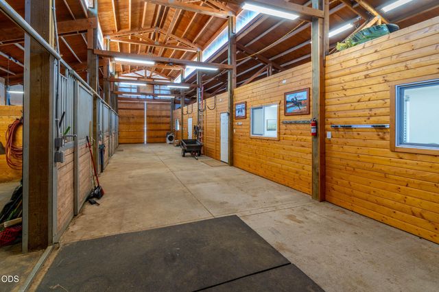 60445 Billadeau Road, Bend, OR 97702
