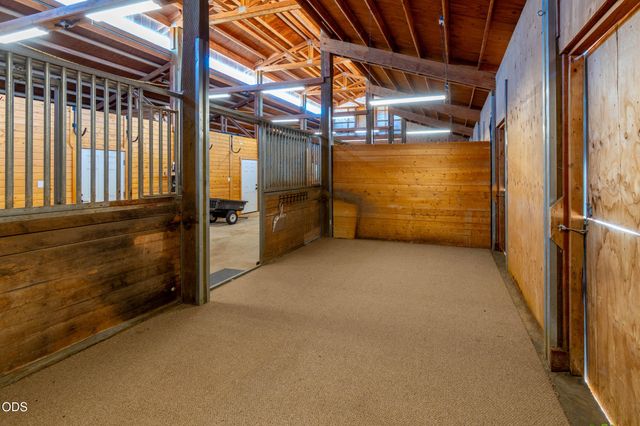 60445 Billadeau Road, Bend, OR 97702