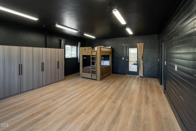 60445 Billadeau Road, Bend, OR 97702