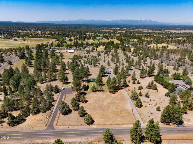 60445 Billadeau Road, Bend, OR 97702