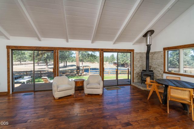60445 Billadeau Road, Bend, OR 97702