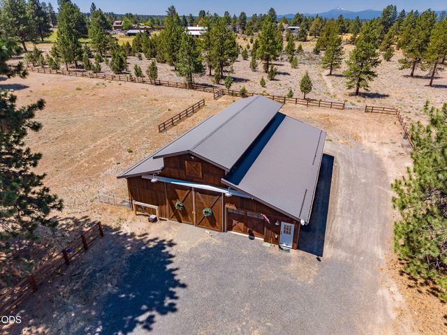 60445 Billadeau Road, Bend, OR 97702