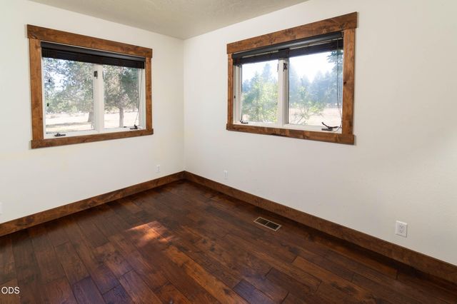 60445 Billadeau Road, Bend, OR 97702
